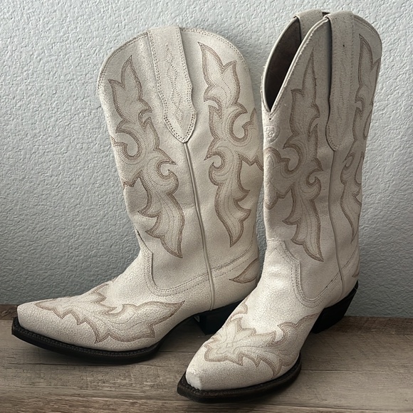 Ariat Jennings White Cowboy Boots - Picture 1 of 3